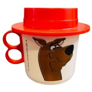VINTAGE Kings Dominion x Scooby-Doo Red and White Plastic Mug. Circa 1982
